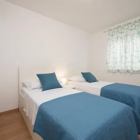 Varni Lägenhet Trogir