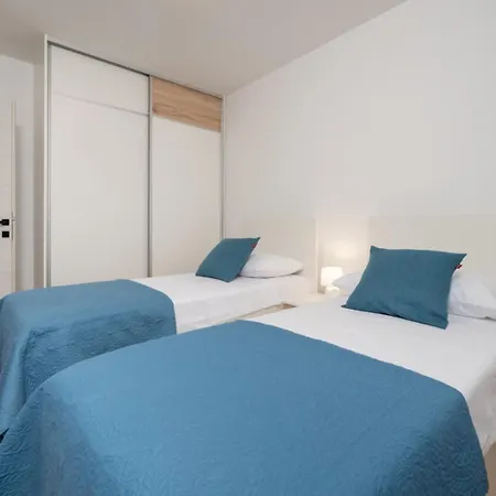 Apartment Varni