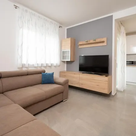 Varni Apartment *